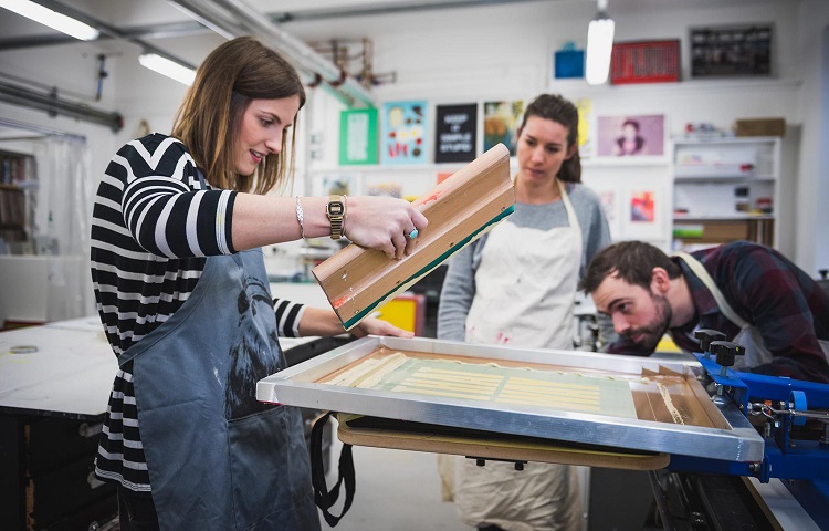 screen printing onto t-shirts